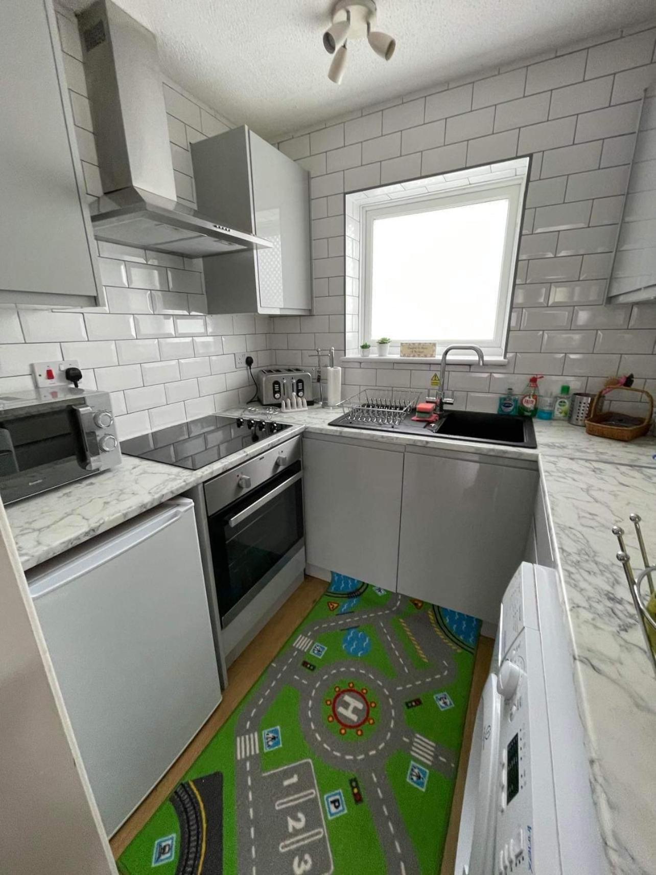 לואסטופט Villa Sea View 3-Bed Heated Pool Eat Bar Kids Park מראה חיצוני תמונה